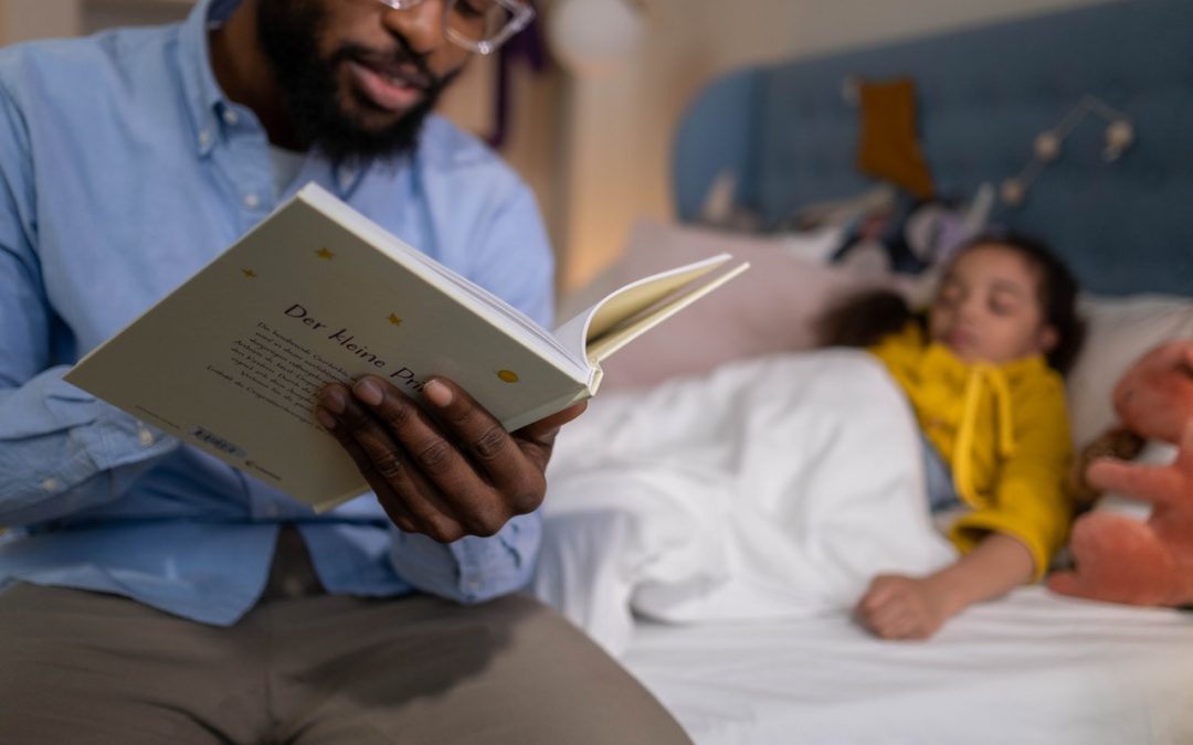 Ler às crianças ao deitar